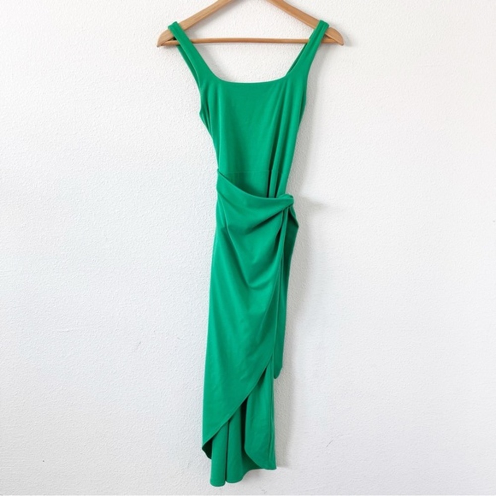 Aritzia Wilfred Saturn Drapey Wrap Ponte Midi Dress in Kelly Green